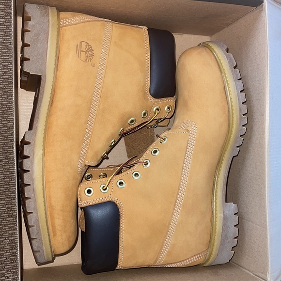 NWT timberland boots - Picture 5 of 5